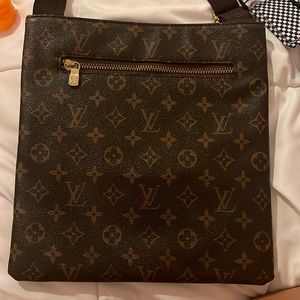 louis vuitton cross body bag